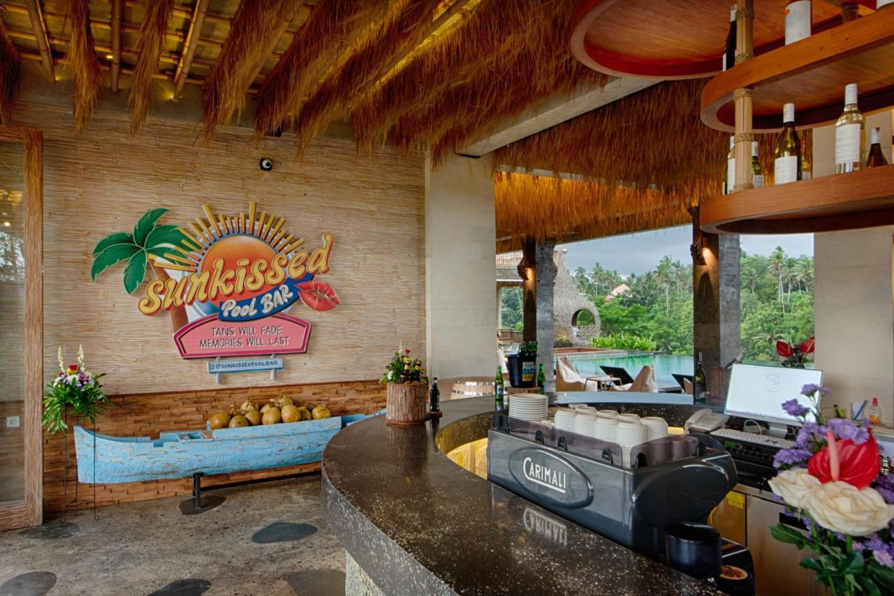 Kastara Resort Ubud Exterior foto The lobby of the Sandals South Coast resort