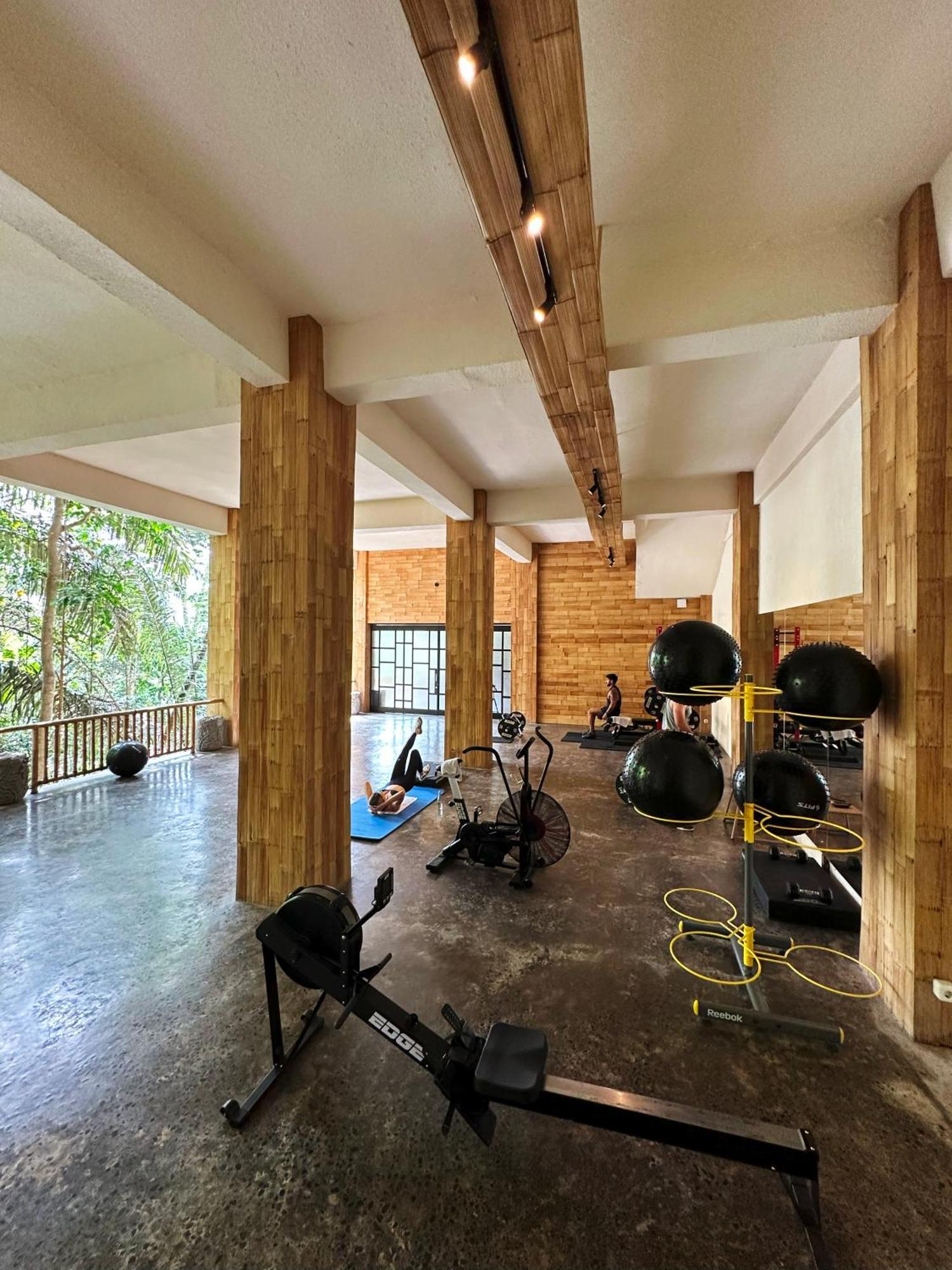 Kastara Resort Ubud Exterior foto The gym at the resort
